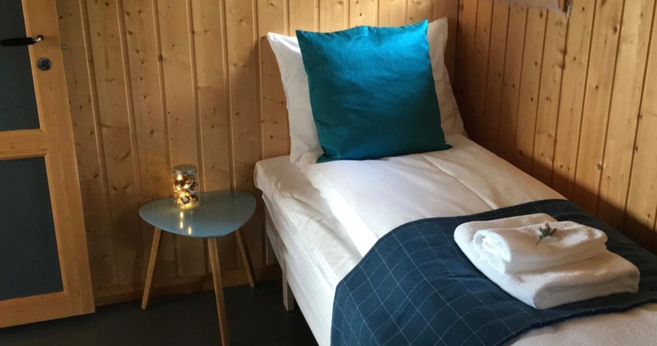 Lodge Tustna Ladestasjon Hals